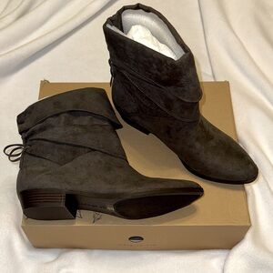 NIB Women's Suede Fabric Ankle Boots - Dark Gray